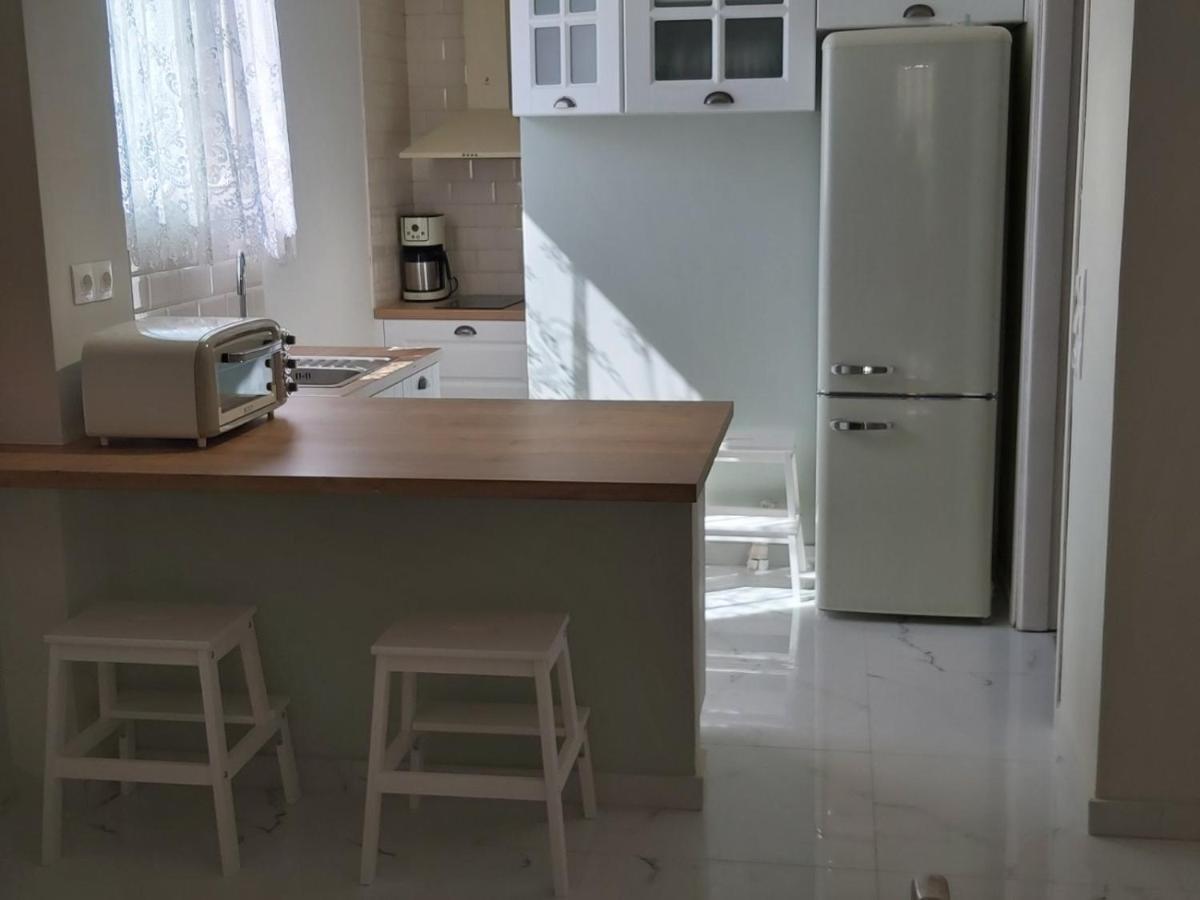 Eytyhias Yard Apartments In Poros Pórosz Kültér fotó