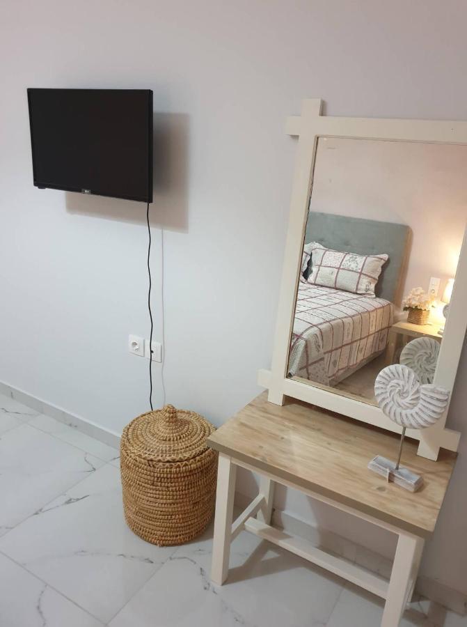 Eytyhias Yard Apartments In Poros Pórosz Kültér fotó