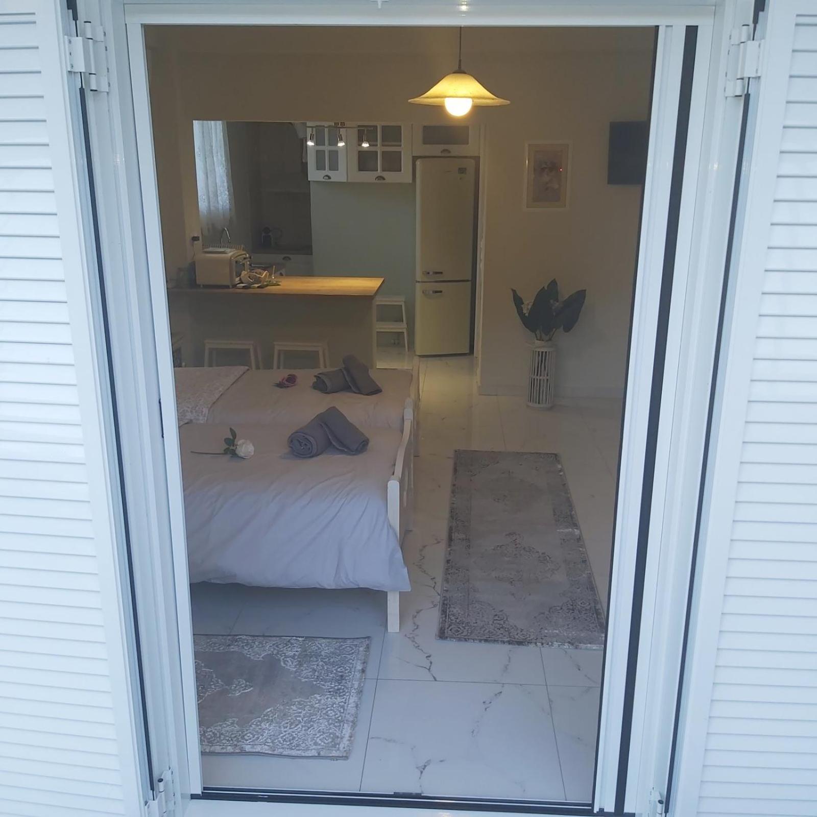 Eytyhias Yard Apartments In Poros Pórosz Kültér fotó